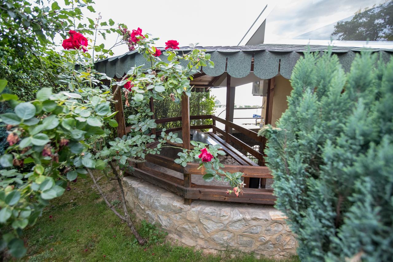 View Topia Apartments Ohrid Exterior photo