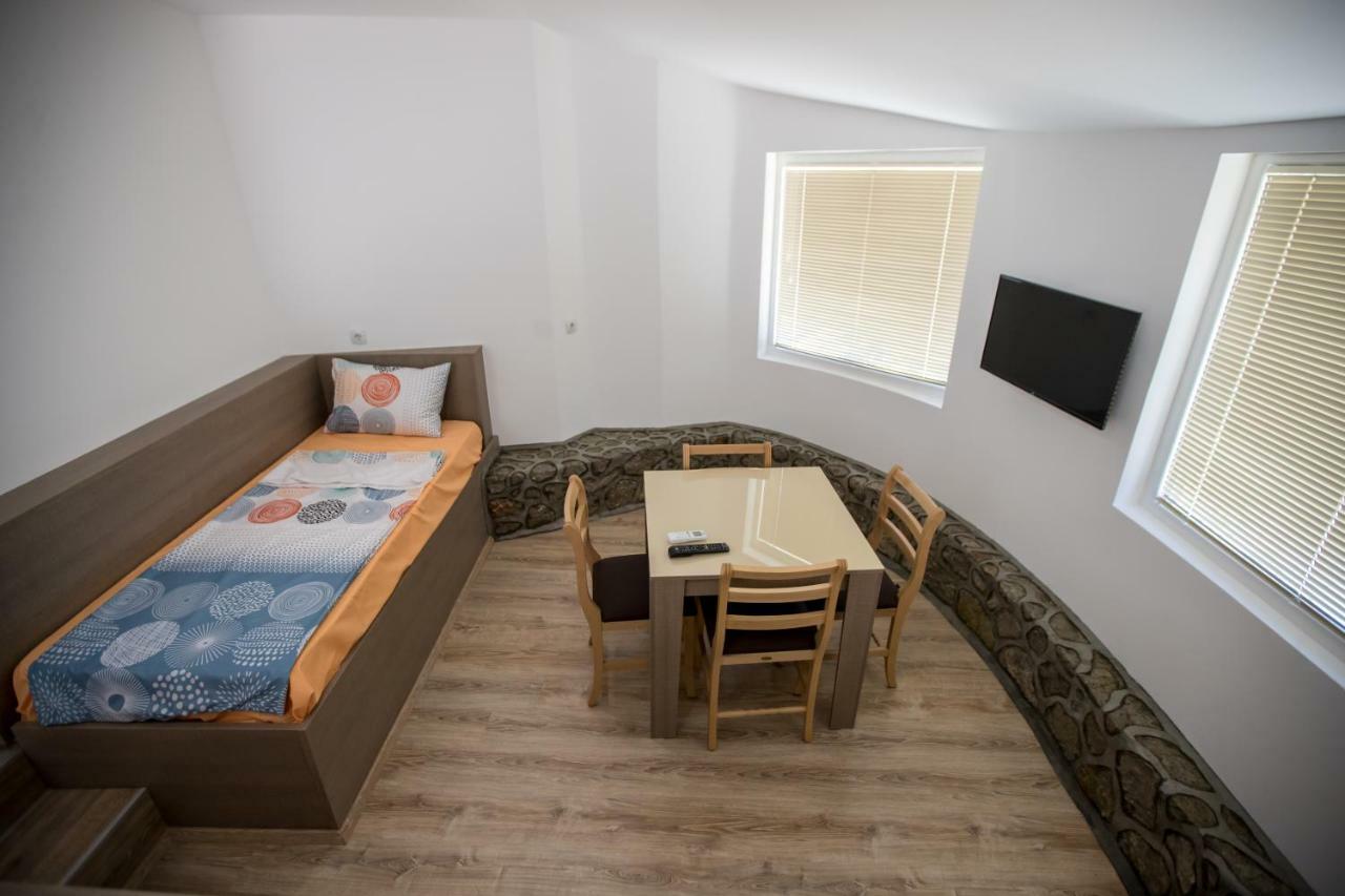View Topia Apartments Ohrid Exterior photo